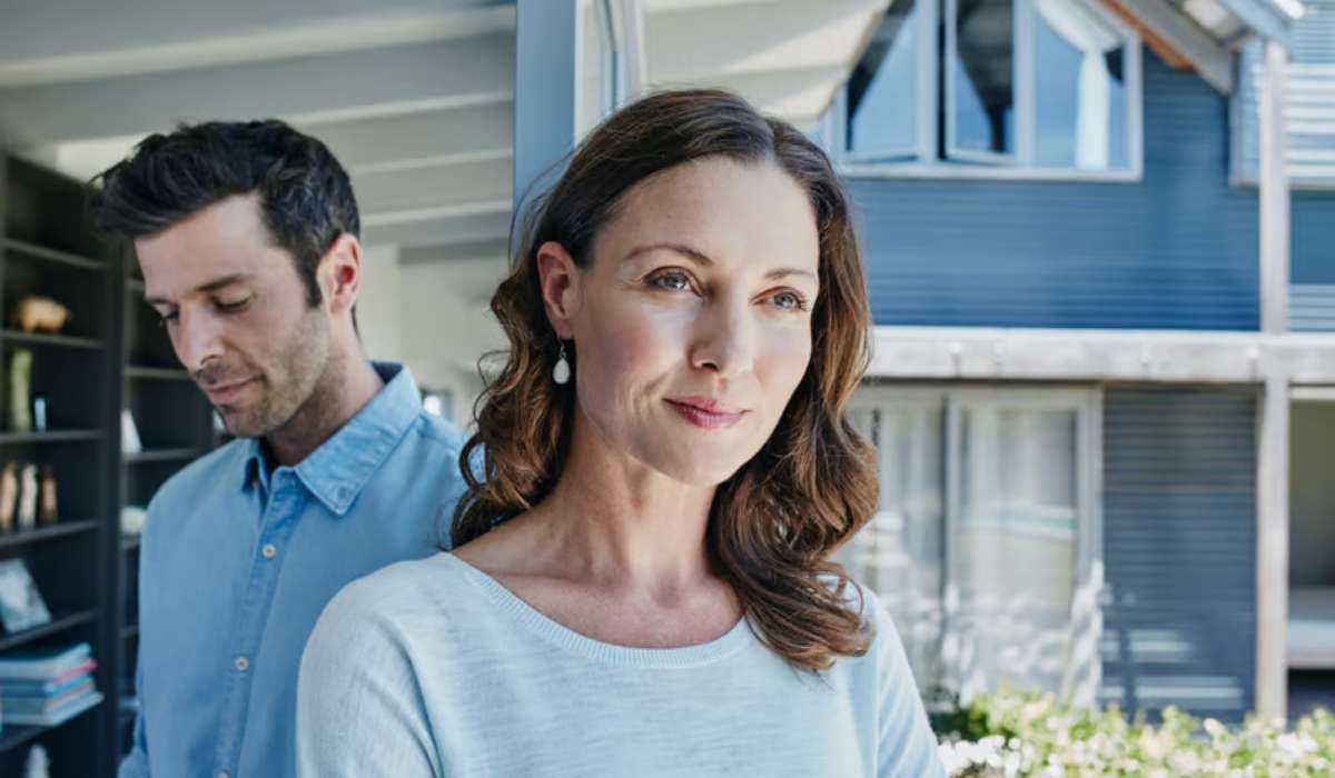 Peut-on divorcer et rester vivre dans la même maison ?